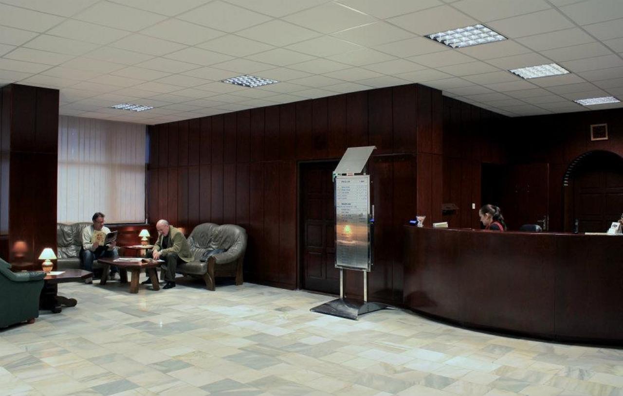 Hotel Satelit Piest'any Extérieur photo